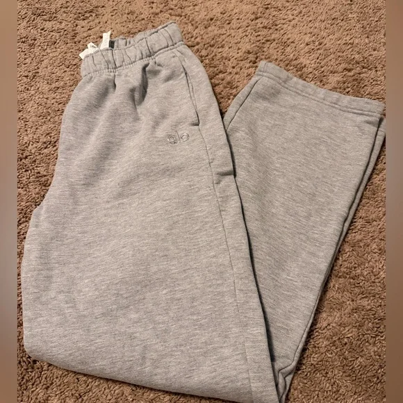 Alo Accolade Straight Leg Sweatpant - Picture 2 of 4